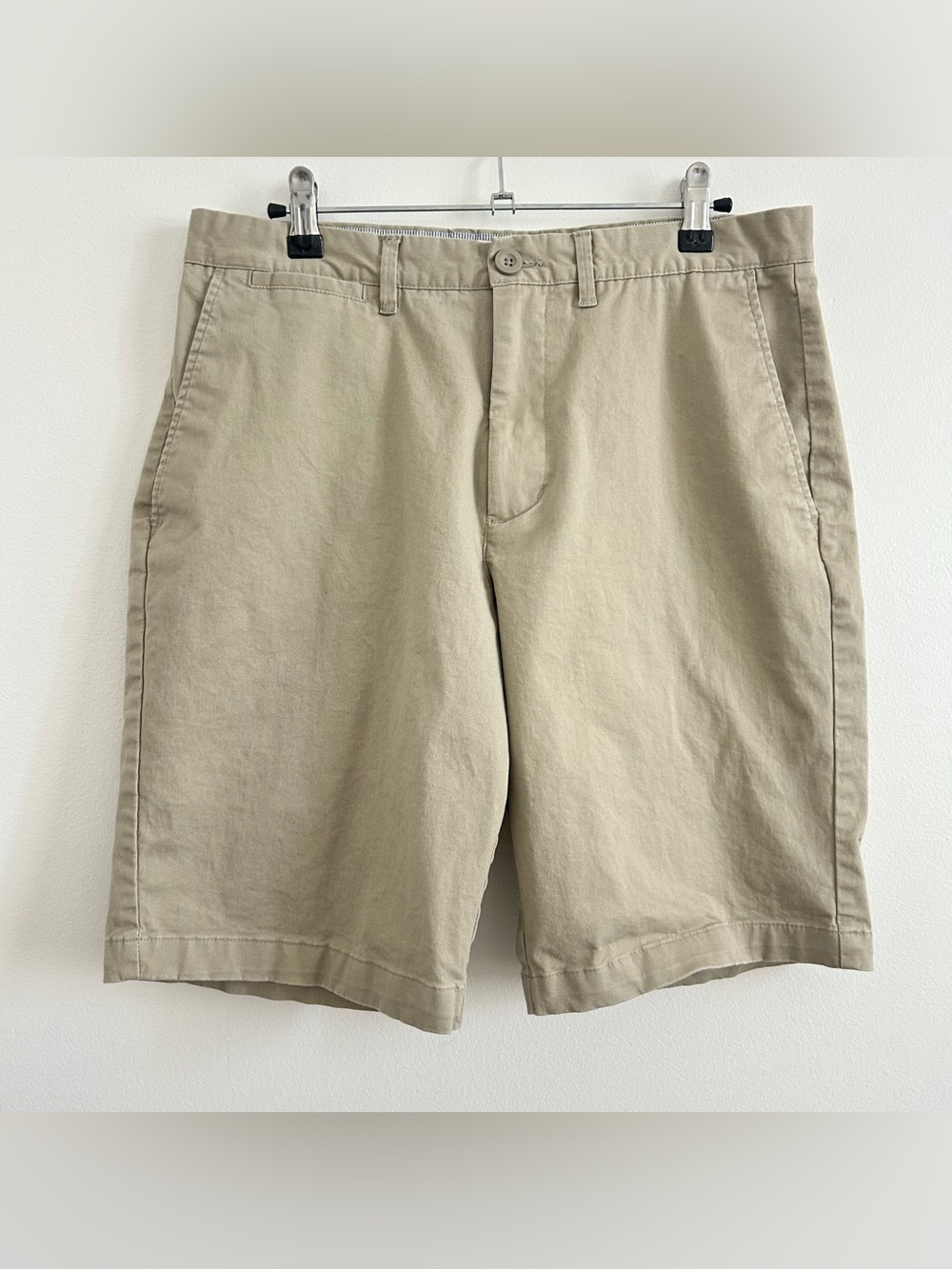 Merona Mens Chino 10” Flat Front Shorts in Khaki sz 32 Summer Basic Button Front